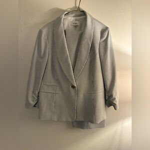 Le Suit 2-Piece Striped Suit Set | Size 14 | Gray & White Blazer + Pants